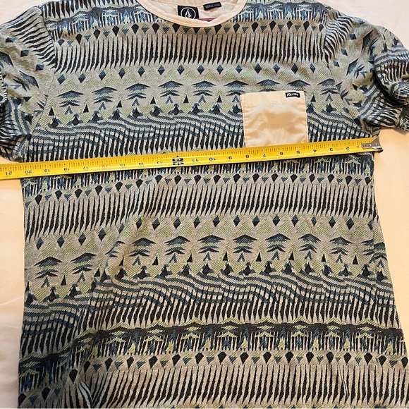 Volcom Knit Tee Men’s Large Blue Geometric Front Pocket - Picture 9 of 10